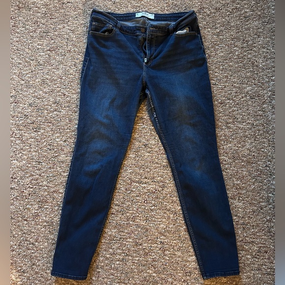 Hollister Denim - Hollister Curvy High-Rise Super Skinny Jeans